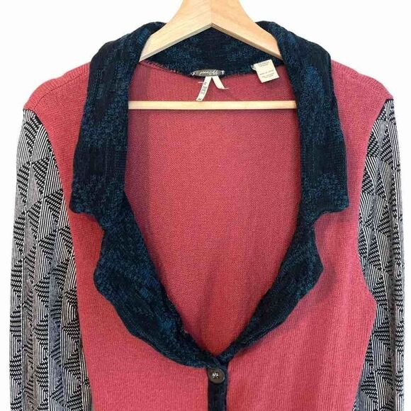 Gimmicks by BKE Mixed Pattern Cardigan - Picture 2 of 7